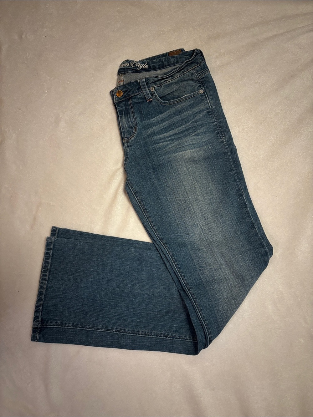 American Eagle Outfitters Women’s Bootcut Jeans in Medium Blue Wash